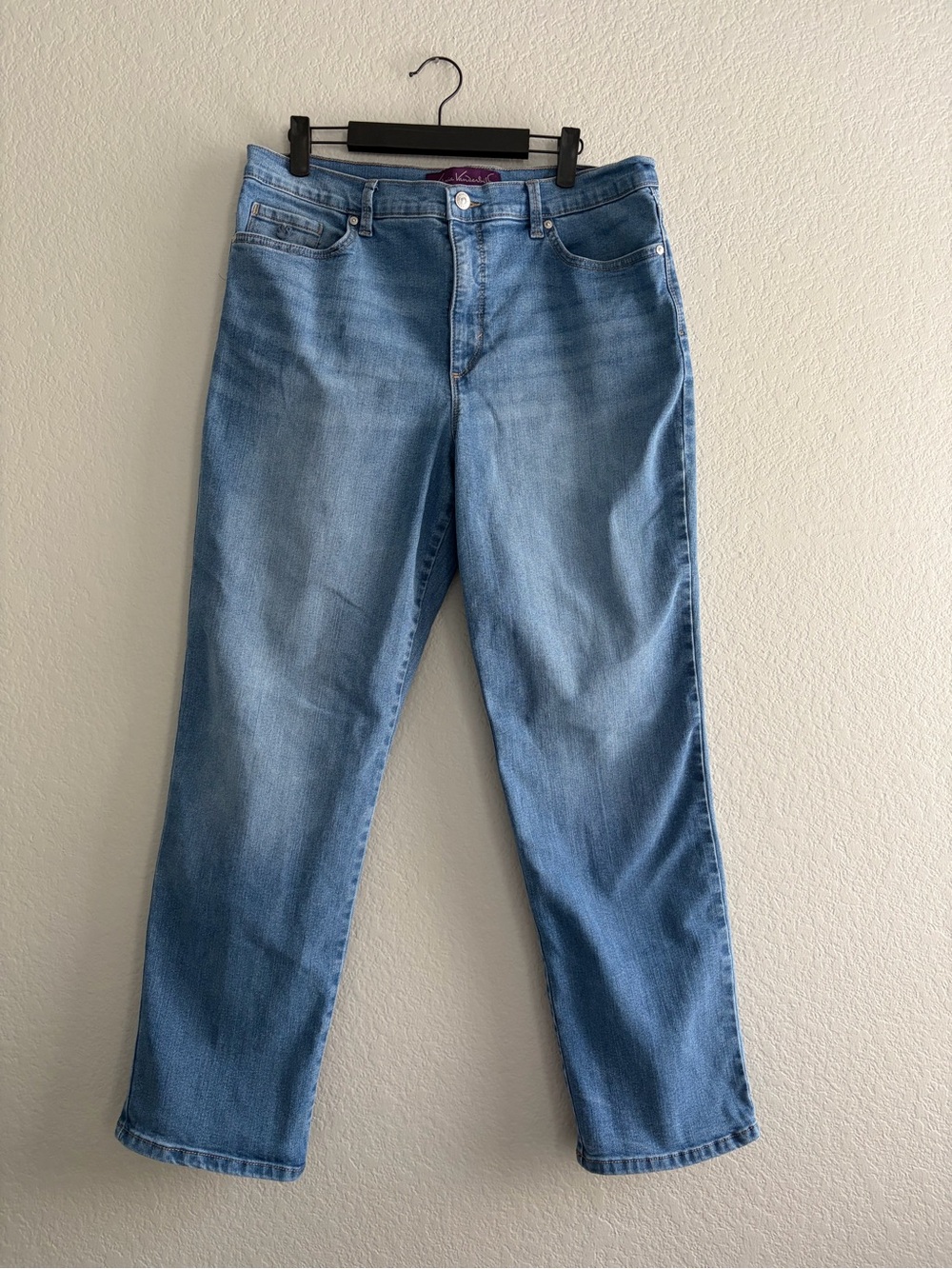 Gloria Vanderbilt Light Blue Straight Leg Women's Jeans